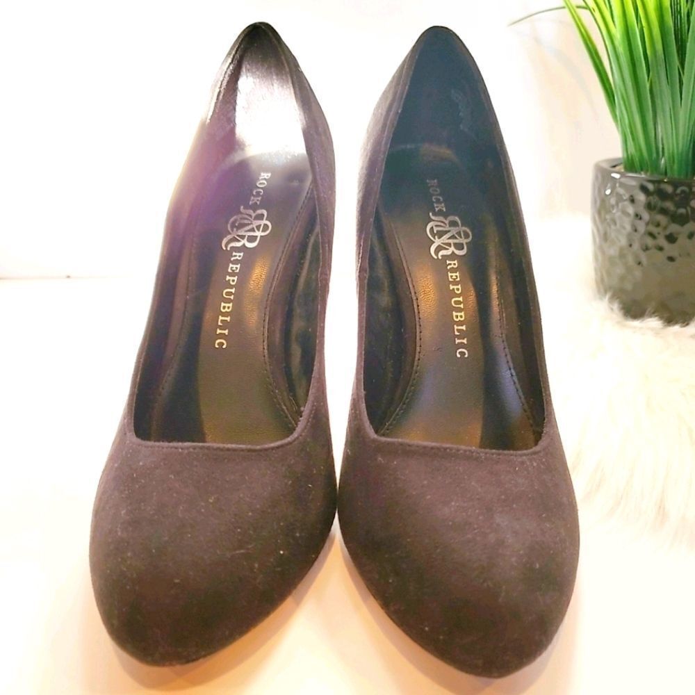ROCK & REPUBLIC  Suede heel
